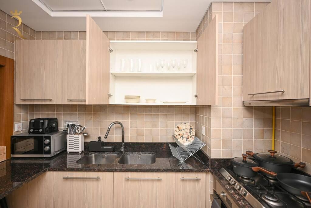 Yas Natura Bliss 1Br Apartment Абу Даби Екстериор снимка